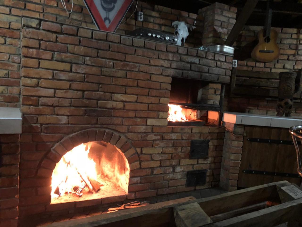 Biker'S Pub Hotel Oleksandriia ภายนอก รูปภาพ