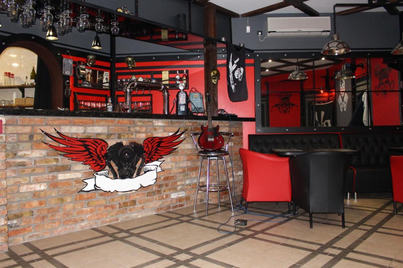 Biker'S Pub Hotel Oleksandriia ภายนอก รูปภาพ